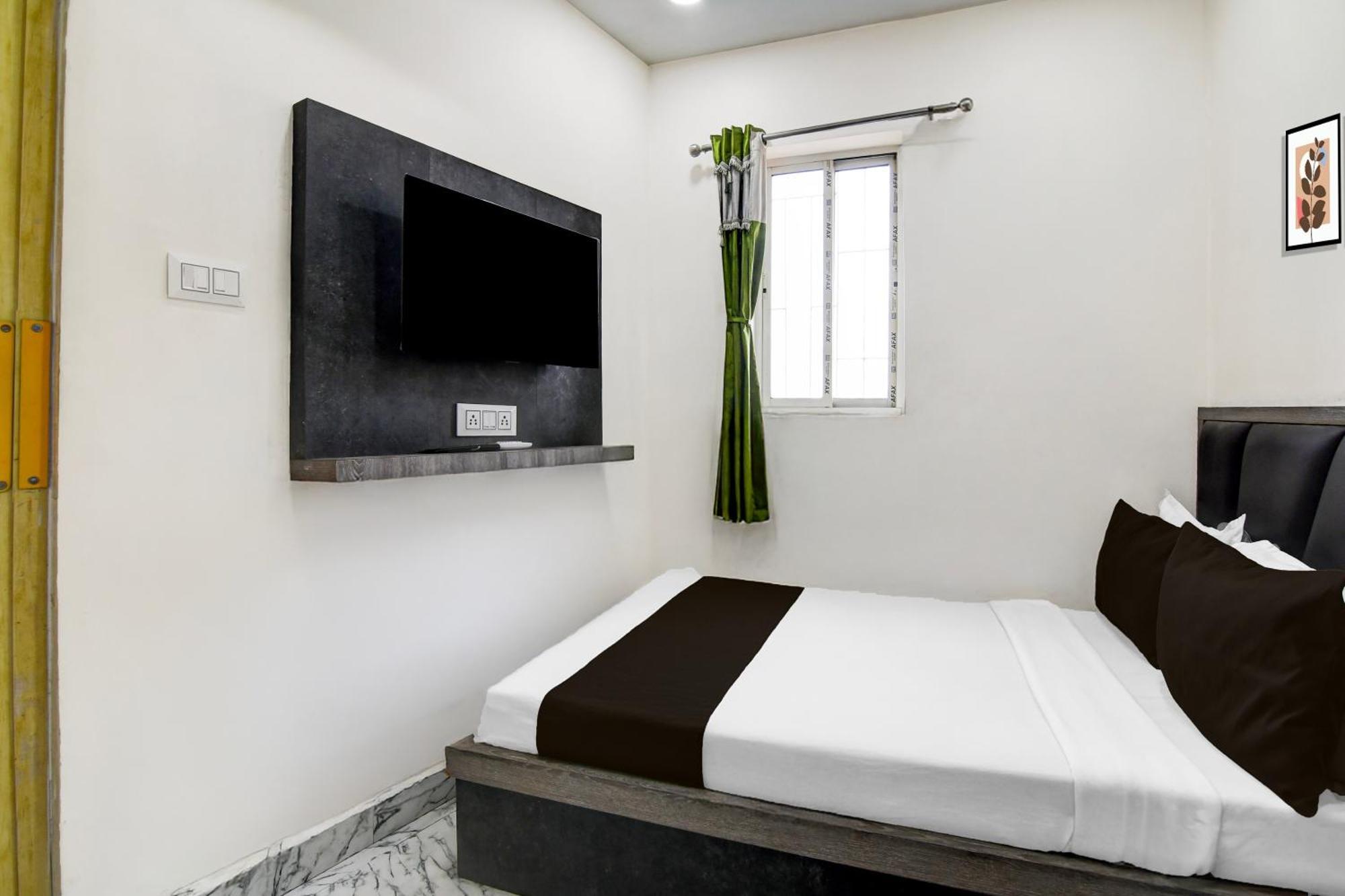 O S. R. Royale Hotel *
