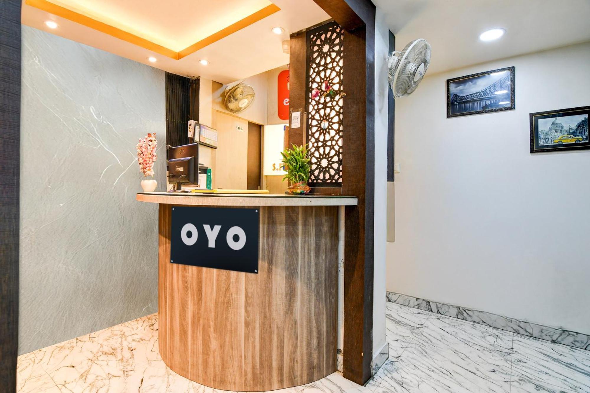 O S. R. Royale Hotel Kolkata
